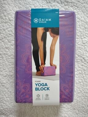 *NWT* Gaiam Evolve Purple Foam Yoga Block Mandala Design